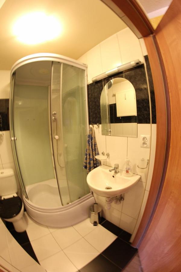 Aparthotel Gosciniec Glucholazy Zdroj Exterior foto